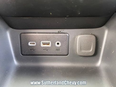 Used 2024 GMC Terrain SLE AWD/4WD image 32