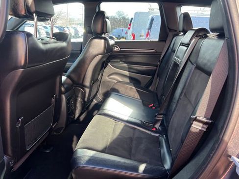 Used 2020 Jeep Grand Cherokee Altitude image 24