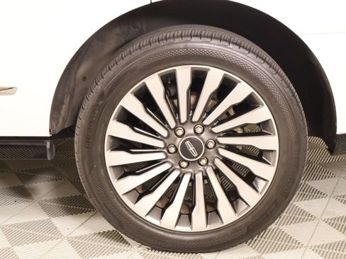 Used 2019 Lincoln Navigator Reserve AWD/4WD image 22