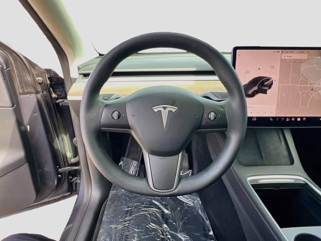 Used 2022 Tesla Model Y Long Range AWD/4WD image 10
