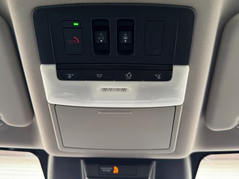 Used 2022 Nissan Rogue SL FWD image 31