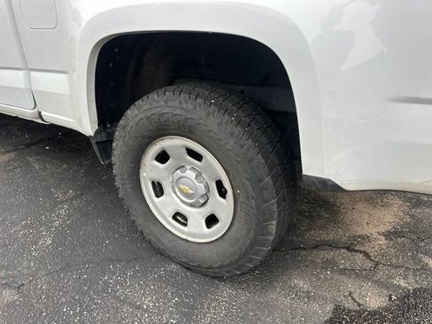 Used 2018 Chevrolet Colorado W/T RWD image 11
