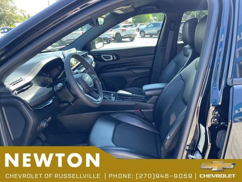 Used 2022 Jeep Compass Latitude AWD/4WD image 4