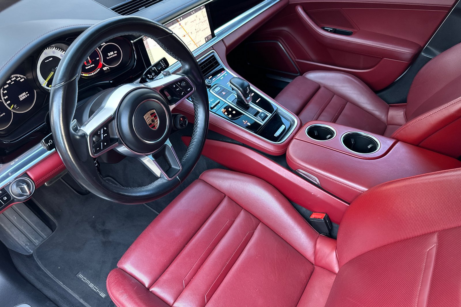 Used 2019 Porsche Panamera 4 AWD/4WD image 10
