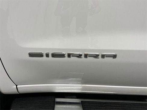 Certified 2022 GMC Sierra 1500 SLT w/ SLT Convenience Package image 32