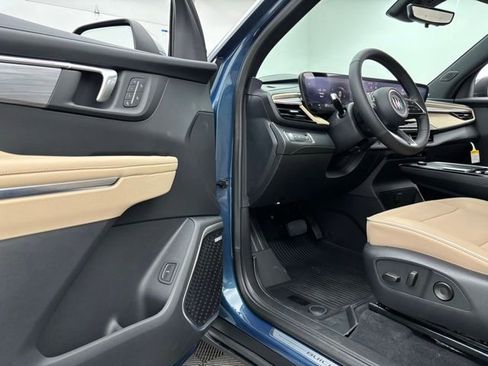 New 2026 Buick Enclave Preferred w/ Power Package FWD image 17