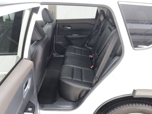 Used 2023 Nissan Rogue SL AWD/4WD image 14