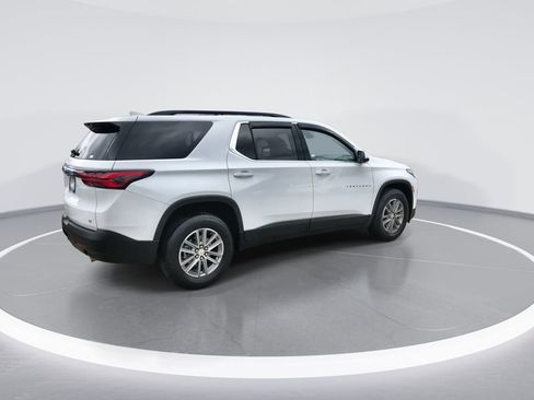 Used 2023 Chevrolet Traverse LT w/ LPO, Floor Liner Package FWD image 8