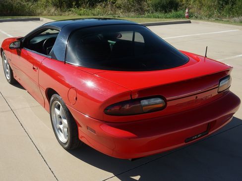 Used 1999 Chevrolet Camaro Z28 w/ Performance Pkg image 8