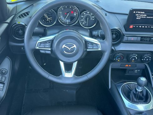 Used 2022 MAZDA MX-5 Miata Sport RWD image 14