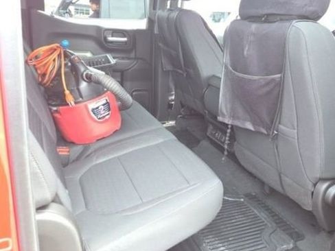 Used 2021 Chevrolet Silverado 1500 LT w/ Bed Protection Package AWD/4WD image 2