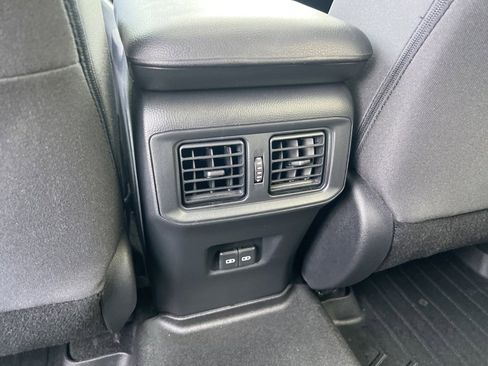 Used 2022 Toyota RAV4 XLE image 20