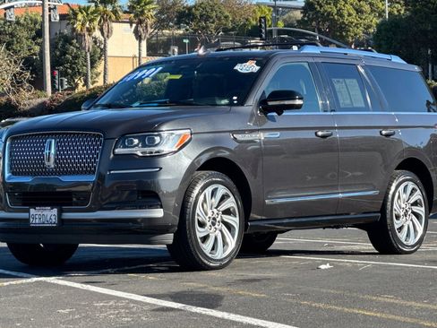 Used 2023 Lincoln Navigator Reserve image 8