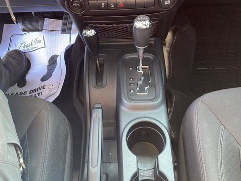 Used 2016 Jeep Wrangler Sport AWD/4WD image 18