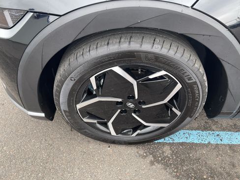 Certified 2024 Hyundai Ioniq 5 SEL RWD image 9