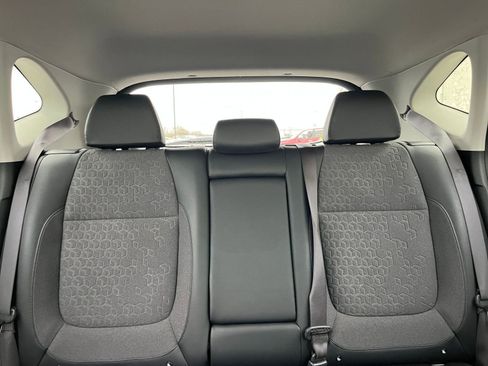 Used 2025 Kia Seltos S FWD image 38