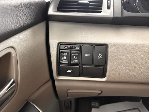 Used 2015 Honda Odyssey EX-L image 13