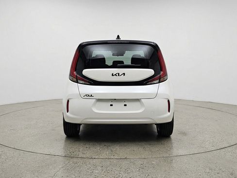 Used 2025 Kia Soul LX w/ LX Technology Package FWD image 7