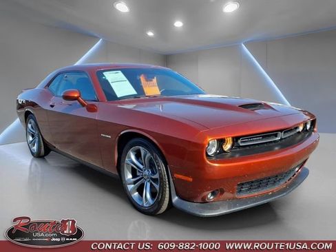 Used 2021 Dodge Challenger R/T RWD image 1