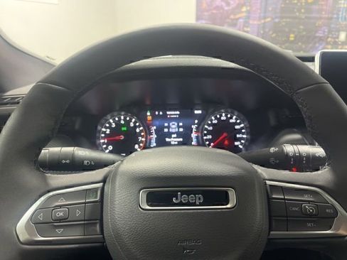 New 2026 Jeep Compass Latitude image 11