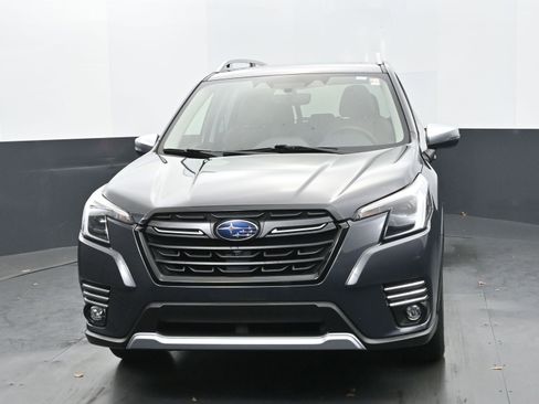Used 2024 Subaru Forester Touring w/ Pop Package 2 image 8