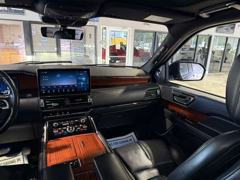 Used 2024 Lincoln Navigator L Reserve AWD/4WD image 28