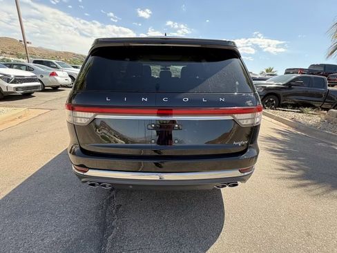 Used 2024 Lincoln Aviator Reserve AWD/4WD image 4