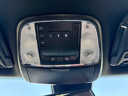 Used 2021 Dodge Charger SXT w/ Plus Group AWD/4WD image 43