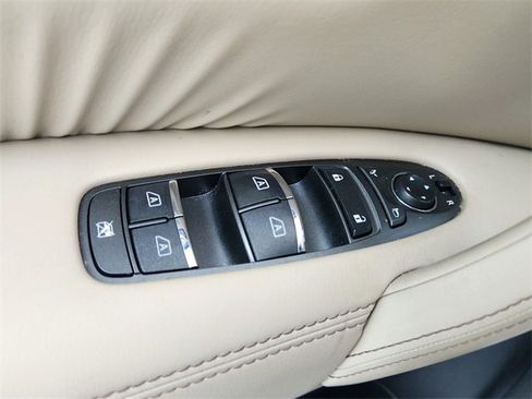 Used 2024 Nissan Armada Platinum w/ Captain's Chairs Package image 41