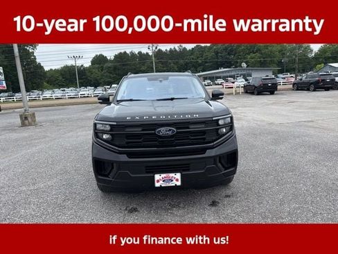 Used 2025 Ford Expedition Active AWD/4WD image 8