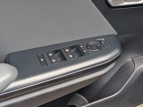 Used 2025 Kia K4 FWD image 20