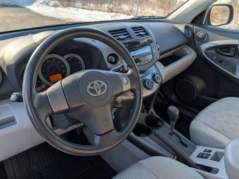 Used 2011 Toyota RAV4 4WD image 18