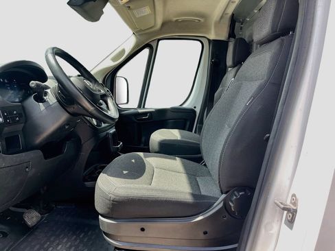 Used 2025 RAM ProMaster 2500 w/ Quick Order Package 22G SLT FWD image 19