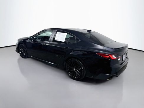 Used 2026 Toyota Camry SE FWD image 5