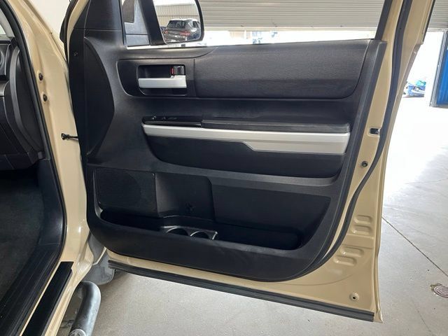 Used 2017 Toyota Tundra SR5 RWD image 13