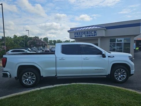 Used 2022 GMC Sierra 1500 Denali AWD/4WD image 3