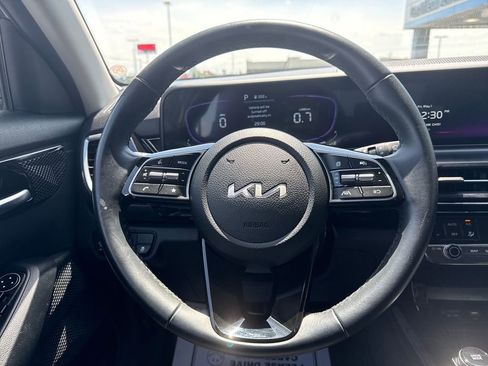 Used 2025 Kia Seltos S FWD image 16