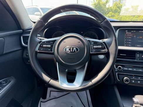 Used 2020 Kia Optima SE FWD image 10
