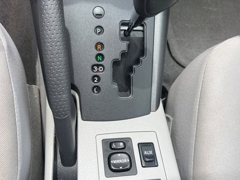 Used 2011 Toyota RAV4 4WD w/ Base L4 Extra Value Pkg image 31
