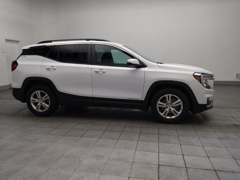 Used 2022 GMC Terrain SLE w/ Driver Convenience Package FWD image 11