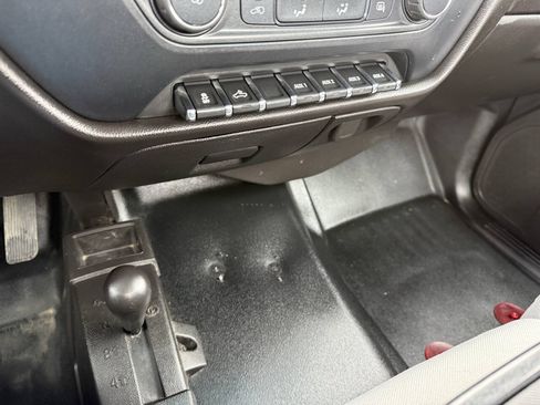 Used 2018 Chevrolet Silverado 2500 W/T w/ WT Fleet Convenience Package AWD/4WD image 13