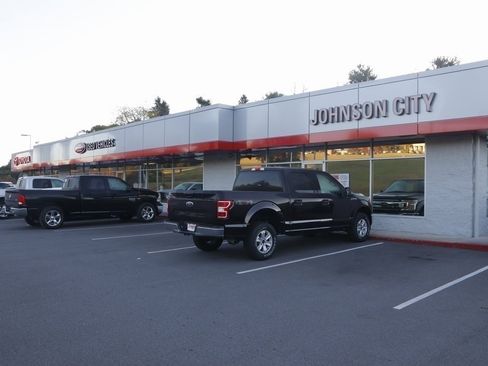 Used 2022 Toyota Tacoma SR5 image 16