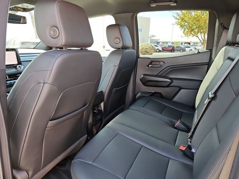 Used 2024 GMC Canyon Elevation w/ Elevation Premium Package image 13