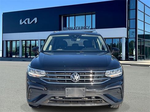 Used 2022 Volkswagen Tiguan SE image 6