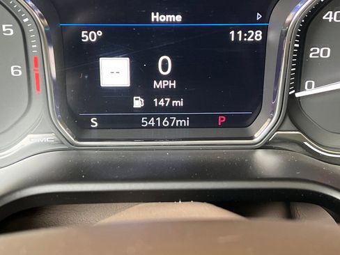 Used 2021 GMC Yukon Denali w/ Denali Premium Package image 27