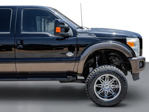 Used 2016 Ford F250 King Ranch w/ FX4 Off-Road Package AWD/4WD image 7