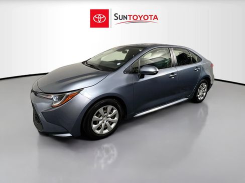Used 2022 Toyota Corolla LE image 9