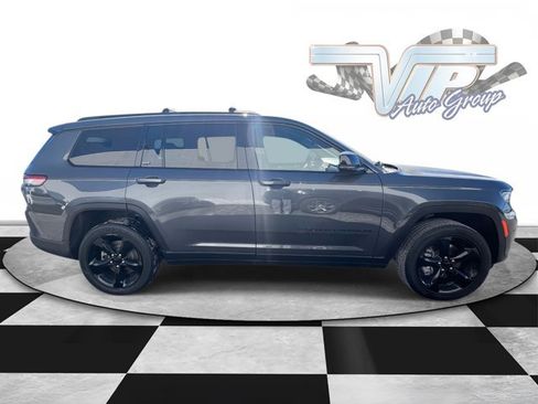 Certified 2021 Jeep Grand Cherokee L Altitude image 3