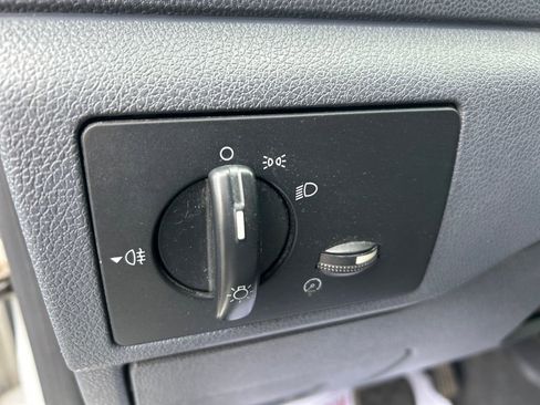 Used 2013 Ford Transit Connect XLT image 13