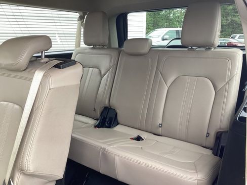Used 2024 Ford Expedition Max Limited image 8
